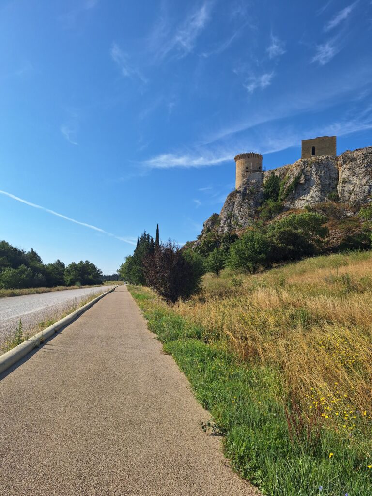 Voyage à vélo jour 2 : Caderousse - Saint Gilles