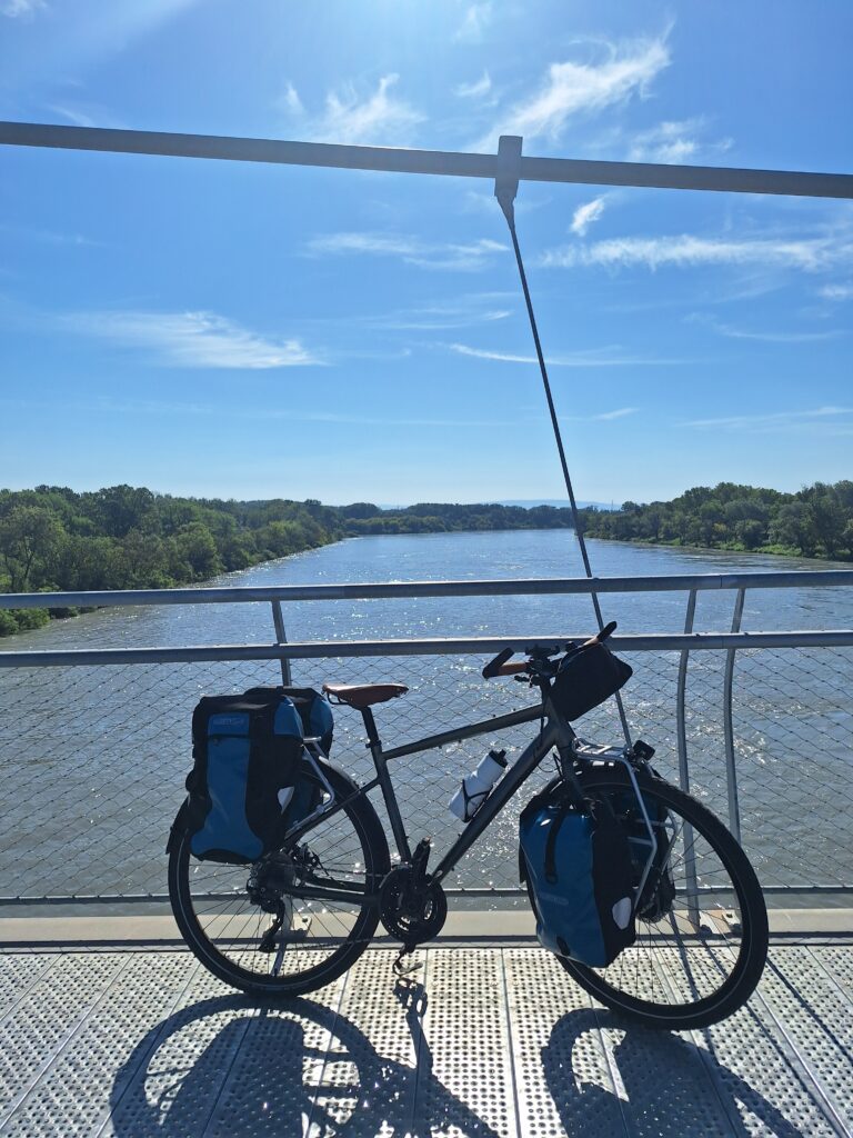 Voyage à vélo jour 2 : Caderousse - Saint Gilles